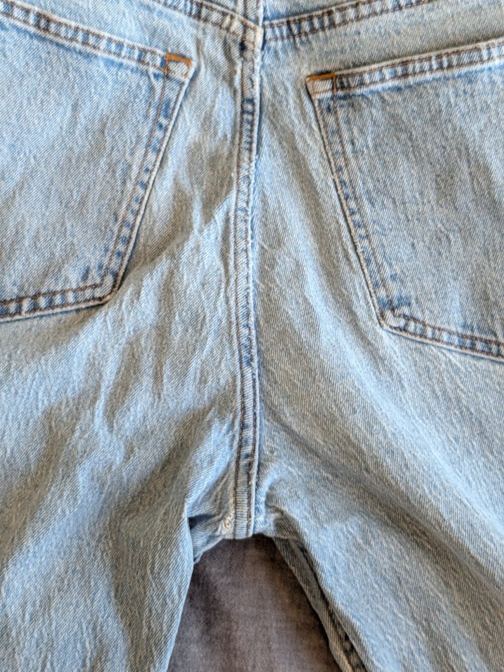 A&F Relaxed Jean High Rise. - Picture 9 of 9